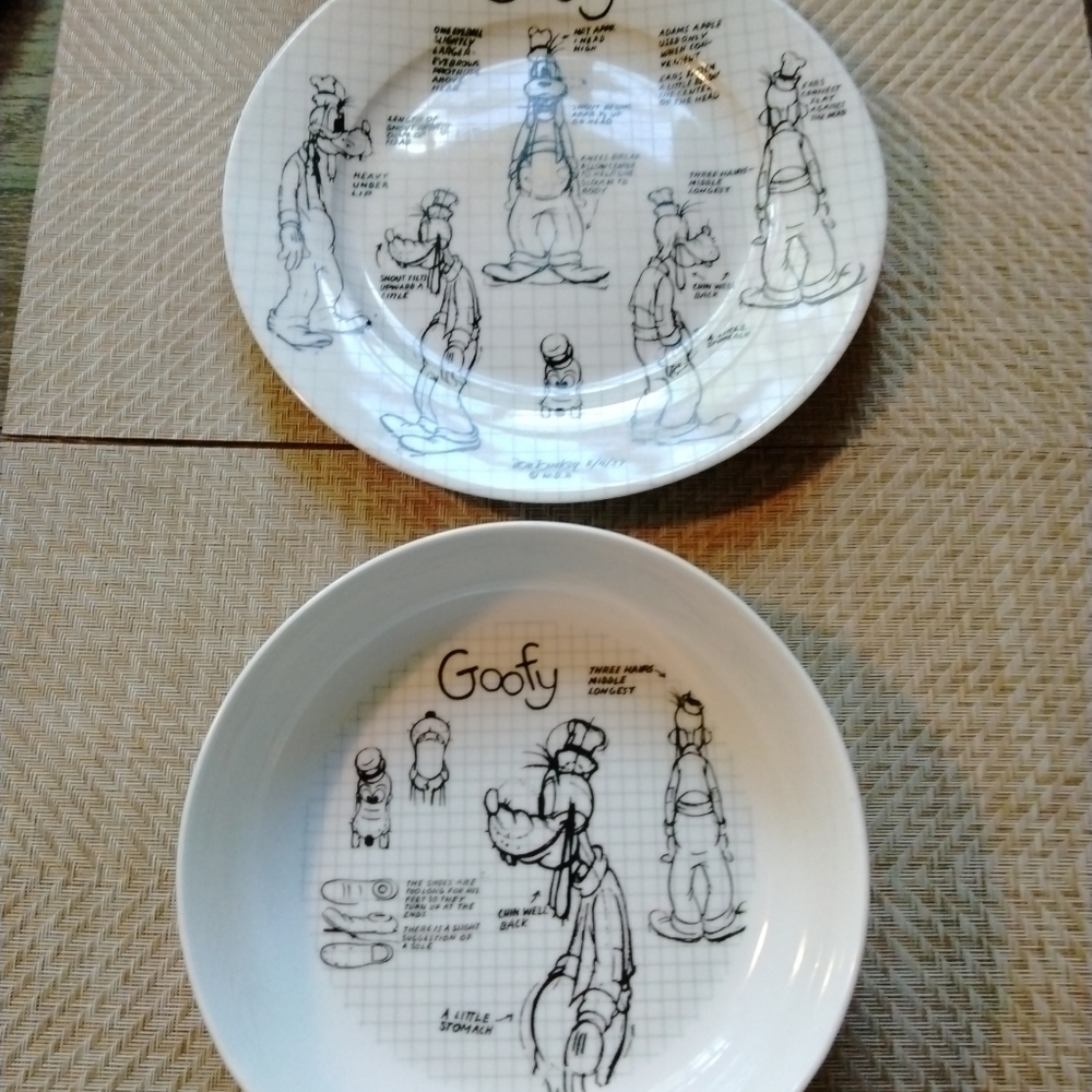 Disney sketch bowl and plate set